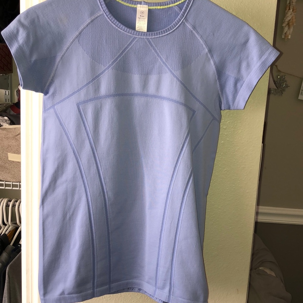 ivivva tee shirt